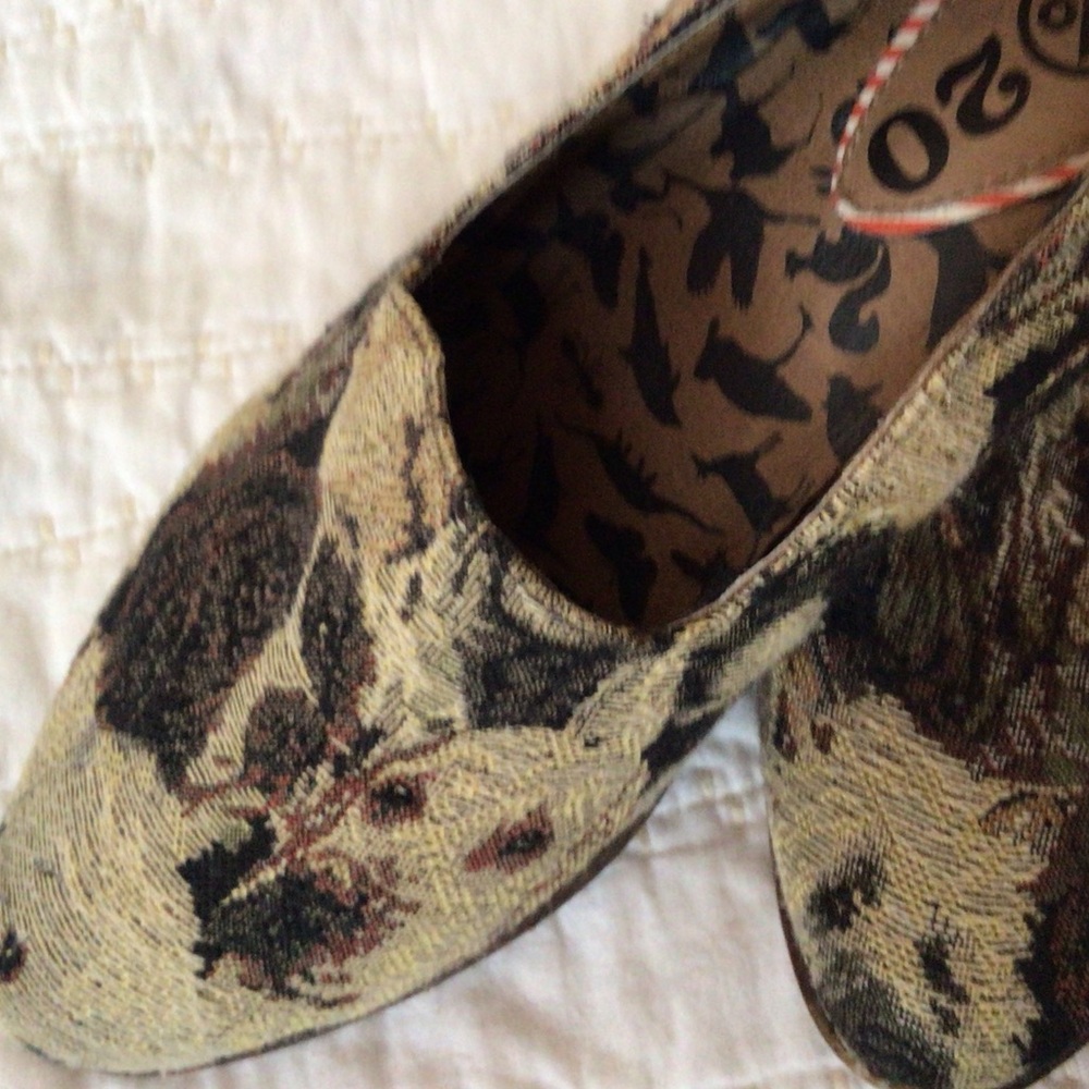 Tapestry loafers from 80/20, Size 8 - Picture 4 of 6